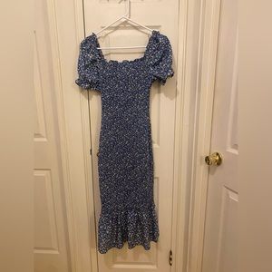 Form fitting blue dress size medium